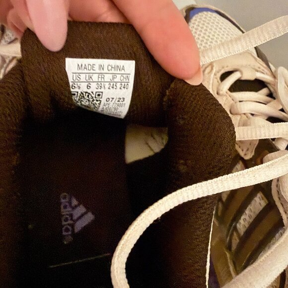 Adidas 2023 Bad Bunny x Response CL 'Paso Fino' - Picture 6 of 10